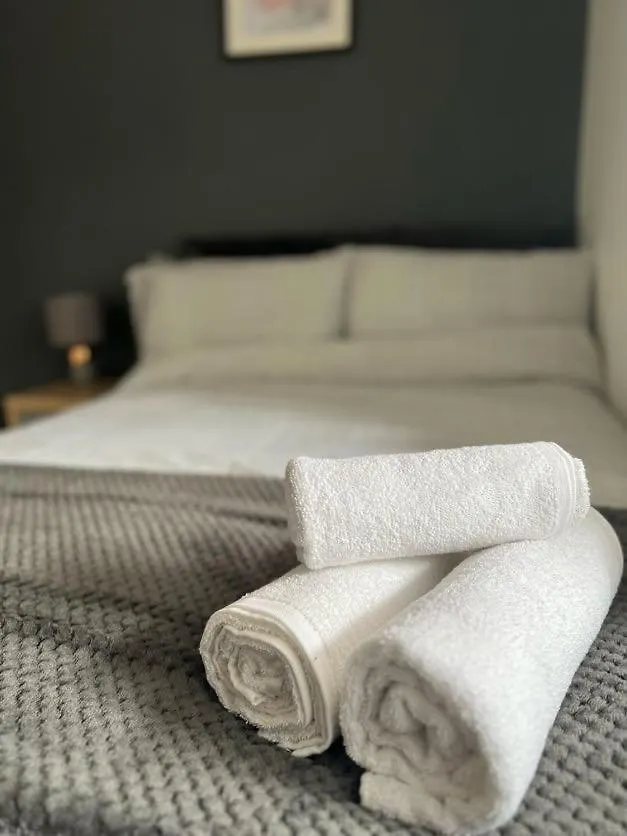 Pensjonat Grove Road Guesthouse, Comfortable, Budget, Friendly Accommodation Wakefield